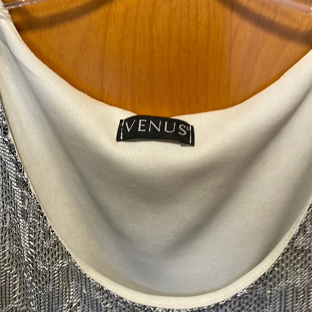 Like new Silver/grey Size M